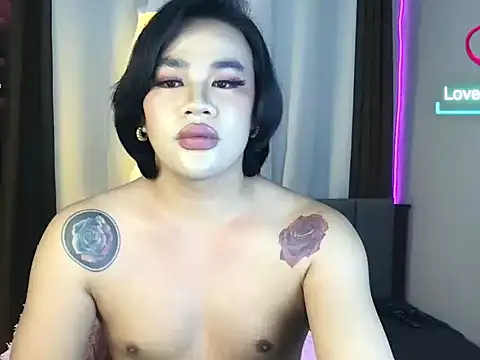 Malia Nicole online show from February 8, 2026, 9:45 pm