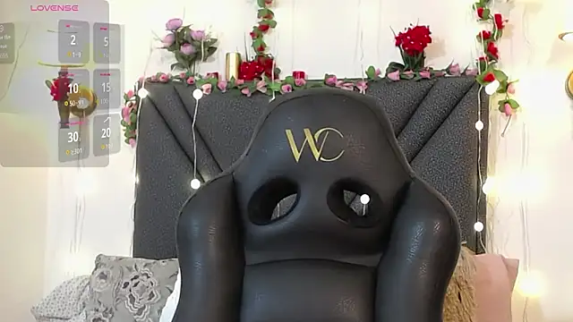 IndraKaur  online show from February 2, 2026, 11:31 am