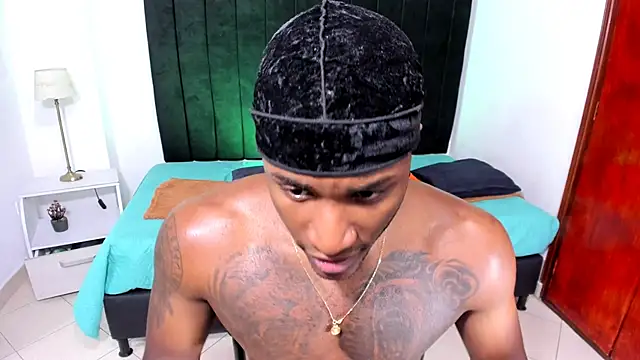 Snapshot of chrstian_lewis1 chatting on September 17, 2025, 4:14 am chrstian lewis1 online show from September 17, 2025, 4:14 am