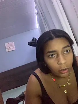 Snapshot of Crisschiavo chatting on November 20, 2025, 10:09 pm Crisschiavo online show from November 20, 2025, 10:09 pm