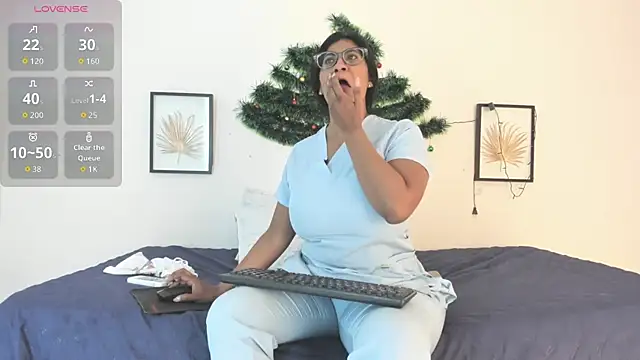  Miaa khalifa  online show from January 6, 2026, 12:31 pm