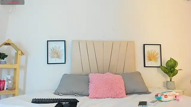  Miaa khalifa  online show from February 23, 2026, 12:28 pm