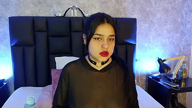Snapshot of crystaldarliing chatting on May 14, 2026, 4:48 pm crystaldarliing online show from May 14, 2026, 4:48 pm