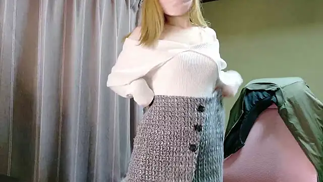 Snapshot of miyu0002 chatting on November 2, 2025, 12:21 pm miyu0002 online show from November 2, 2025, 12:21 pm