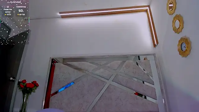 Snapshot of ThiccyLexxy chatting on December 3, 2025, 12:26 pm ThiccyLexxy online show from December 3, 2025, 12:26 pm