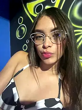 Hannacooper3 online show from December 3, 2025, 3:51 am