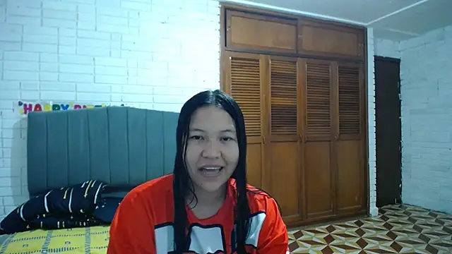 Naia Stant online show from October 23, 2025, 11:58 pm