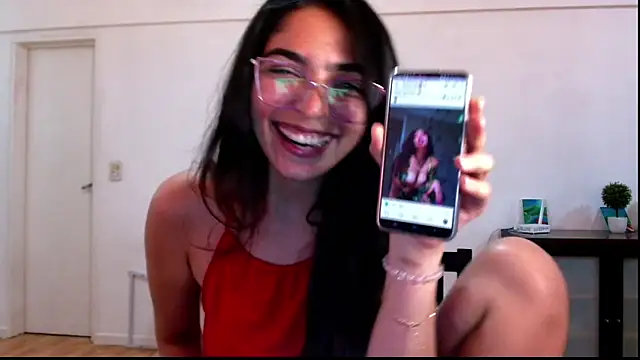 Snapshot of Ariagal chatting on November 6, 2025, 6:34 pm Ariagal online show from November 6, 2025, 6:34 pm