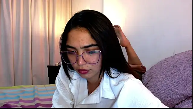 Snapshot of Ariagal chatting on November 8, 2025, 12:25 am Ariagal online show from November 8, 2025, 12:25 am