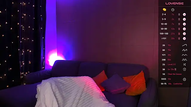 AnyaTaylor  online show from April 10, 2026, 2:18 am