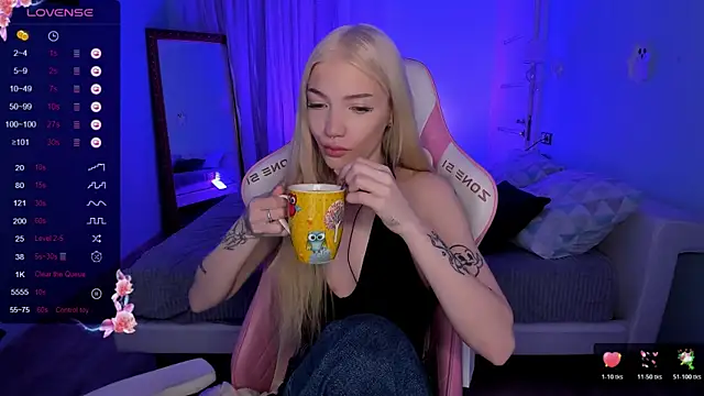 AnyaTaylor  online show from November 30, 2025, 2:23 am