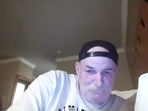 Snapshot of Rootpass222 chatting on July 3, 2026, 8:43 am Rootpass222 online show from July 3, 2026, 8:43 am
