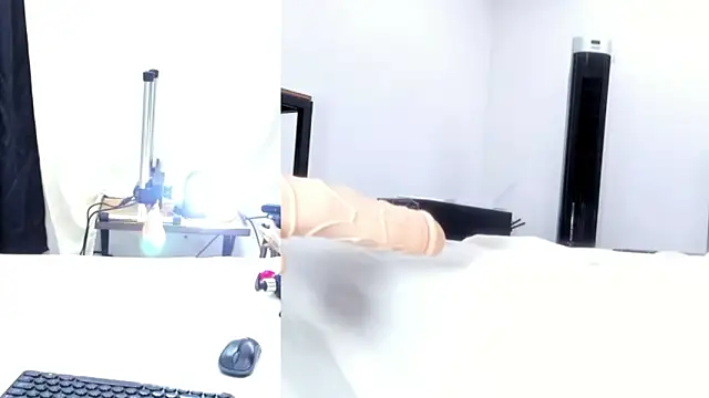  Lia  Stone online show from February 19, 2026, 7:55 pm