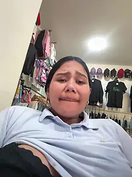 burbuja02 online show from April 18, 2026, 2:41 pm