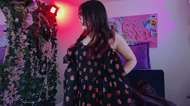 MiaVelvetDoll online show from February 26, 2026, 2:39 pm