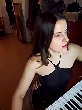 Snapshot of BelleFelicitas chatting on October 27, 2025, 6:09 pm BelleFelicitas online show from October 27, 2025, 6:09 pm