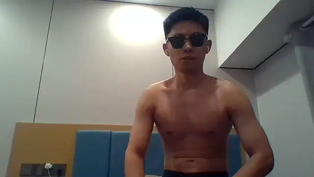 Snapshot of jensenyep chatting on October 21, 2025, 4:39 pm jensenyep online show from October 21, 2025, 4:39 pm