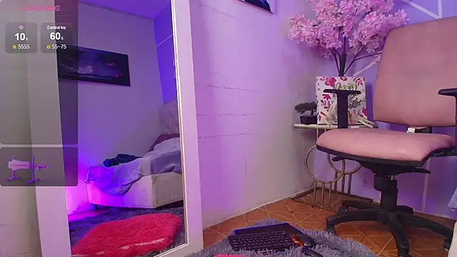 Snapshot of saray_0 chatting on March 4, 2026, 6:15 pm saray 0 online show from March 4, 2026, 6:15 pm