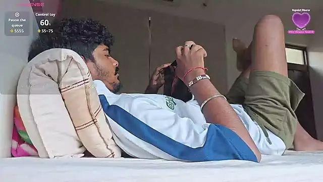 Snapshot of mrbuddy85 chatting on September 11, 2025, 11:43 am mrbuddy85 online show from September 11, 2025, 11:43 am