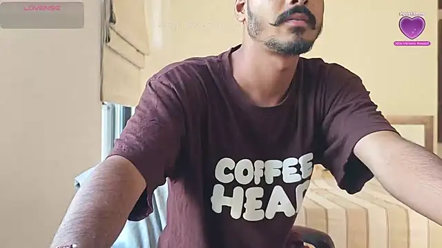 Snapshot of mrbuddy85 chatting on September 25, 2025, 10:32 am mrbuddy85 online show from September 25, 2025, 10:32 am