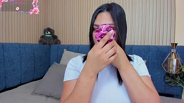 angel ponce online show from December 22, 2025, 7:14 pm