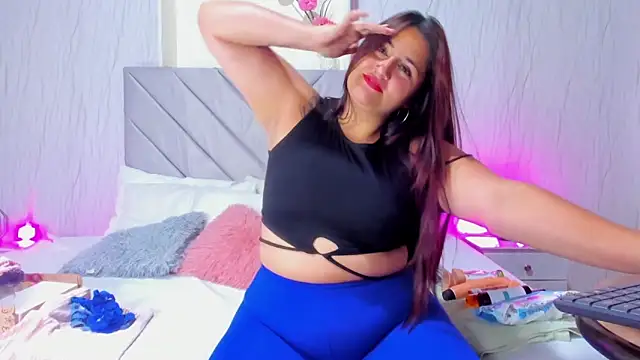 Snapshot of Victoria_Guzman chatting on November 4, 2025, 4:11 pm Victoria Guzman online show from November 4, 2025, 4:11 pm