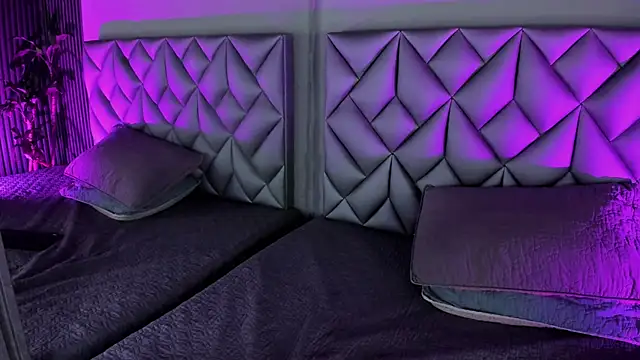 Kitty Dollyy online show from September 10, 2025, 8:52 pm