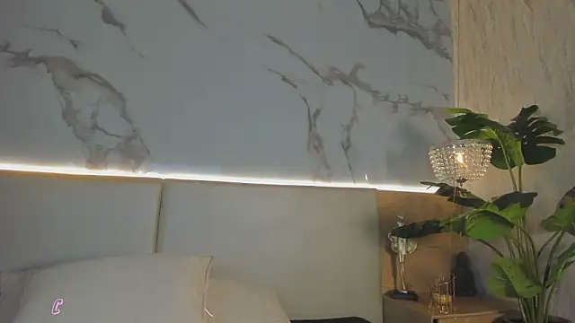 Celeste-Evanns online show from February 1, 2026, 7:45 pm