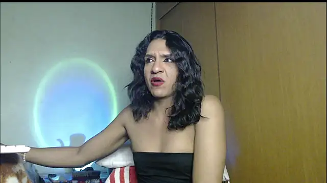 Galgadot3 online show from December 15, 2025, 3:12 am