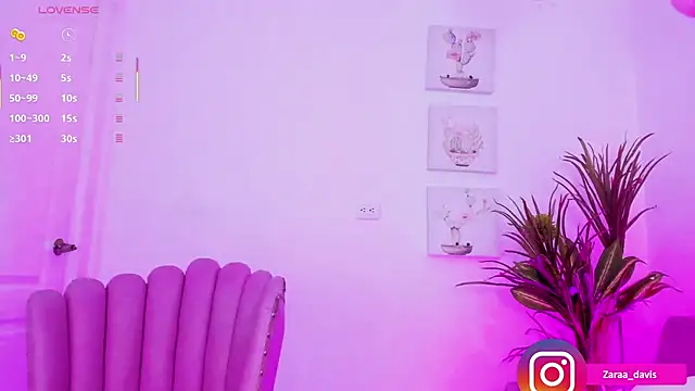 Snapshot of Zaradavis chatting on November 13, 2025, 9:19 pm Zaradavis online show from November 13, 2025, 9:19 pm