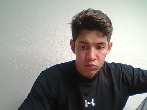 Snapshot of Maxtaylor18 chatting on October 8, 2025, 2:24 am Maxtaylor18 online show from October 8, 2025, 2:24 am