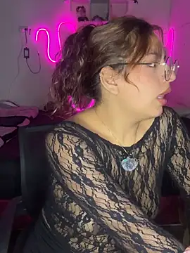 SoftLady S33 online show from May 16, 2026, 3:16 am