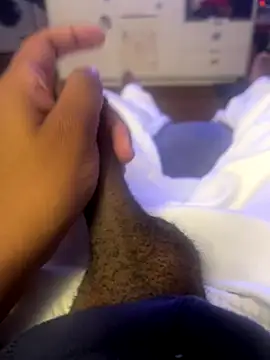 Snapshot of shaker75019paris chatting on September 14, 2025, 2:28 pm shaker75019paris online show from September 14, 2025, 2:28 pm