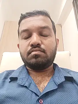 Snapshot of VJ17 chatting on September 12, 2025, 5:29 am VJ17 online show from September 12, 2025, 5:29 am