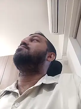 VJ17 online show from April 21, 2026, 11:17 am