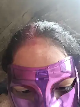 Snapshot of Hot_Alia04 chatting on October 27, 2025, 11:11 am Hot Alia04 online show from October 27, 2025, 11:11 am