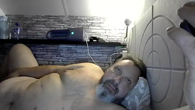 Snapshot of BigMan738@xh chatting on May 24, 2026, 9:04 pm BigMan738xh online show from May 24, 2026, 9:04 pm
