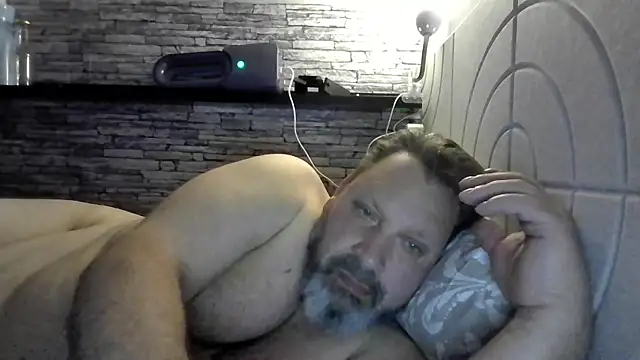 Snapshot of BigMan738@xh chatting on May 25, 2026, 10:30 pm BigMan738xh online show from May 25, 2026, 10:30 pm