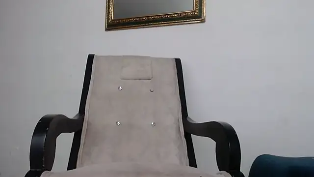 Snapshot of Angeliicaxx chatting on September 19, 2025, 2:04 am Angeliicaxx online show from September 19, 2025, 2:04 am