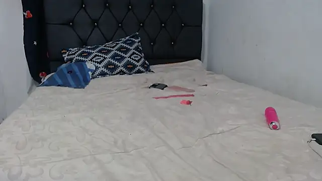 Snapshot of Angeliicaxx chatting on September 30, 2025, 4:18 am Angeliicaxx online show from September 30, 2025, 4:18 am