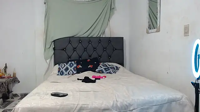 Snapshot of Angeliicaxx chatting on September 26, 2025, 2:07 am Angeliicaxx online show from September 26, 2025, 2:07 am