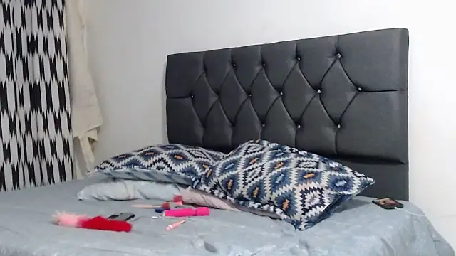 Snapshot of Angeliicaxx chatting on October 10, 2025, 12:44 am Angeliicaxx online show from October 10, 2025, 12:44 am