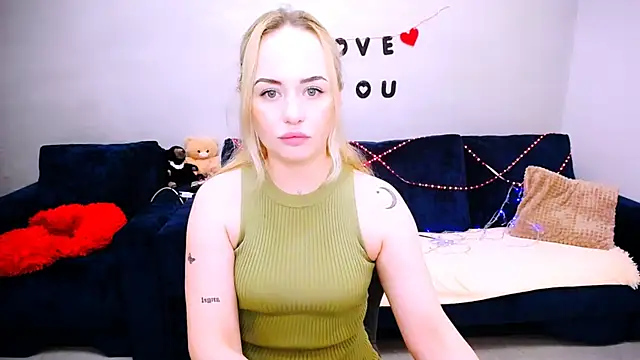 LiluMoon   online show from April 24, 2026, 4:20 pm