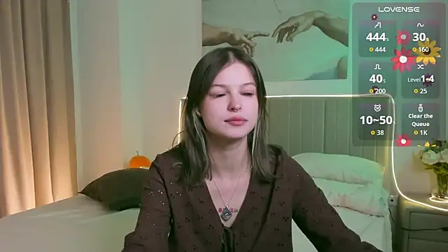 Lisa Blossom online show from November 17, 2025, 6:06 am