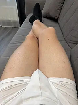 Snapshot of myPriority01 chatting on October 13, 2025, 12:29 pm myPriority01 online show from October 13, 2025, 12:29 pm