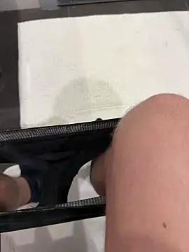 Snapshot of myPriority01 chatting on September 29, 2025, 6:24 pm myPriority01 online show from September 29, 2025, 6:24 pm