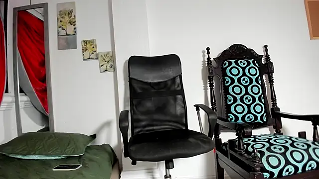 tyler twink boy online show from March 15, 2026, 1:56 am