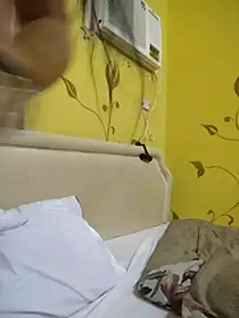 YayeeShow online show from November 23, 2025, 2:27 pm