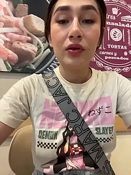 Isa Villamarin online show from October 24, 2025, 3:11 pm