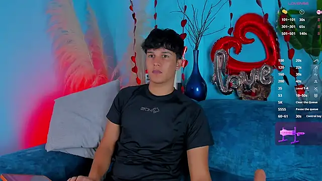 Leo Savage  online show from February 7, 2026, 4:09 am